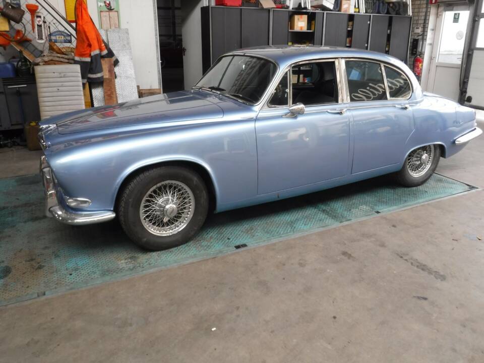 Image 7/50 of Jaguar 420 (1967)