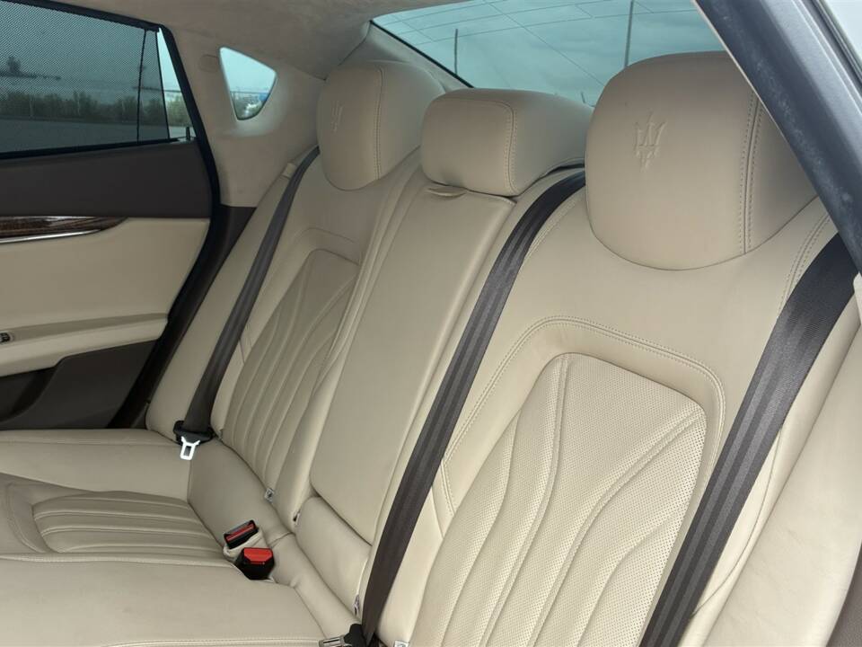 Image 35/56 of Maserati Quattroporte S (2015)