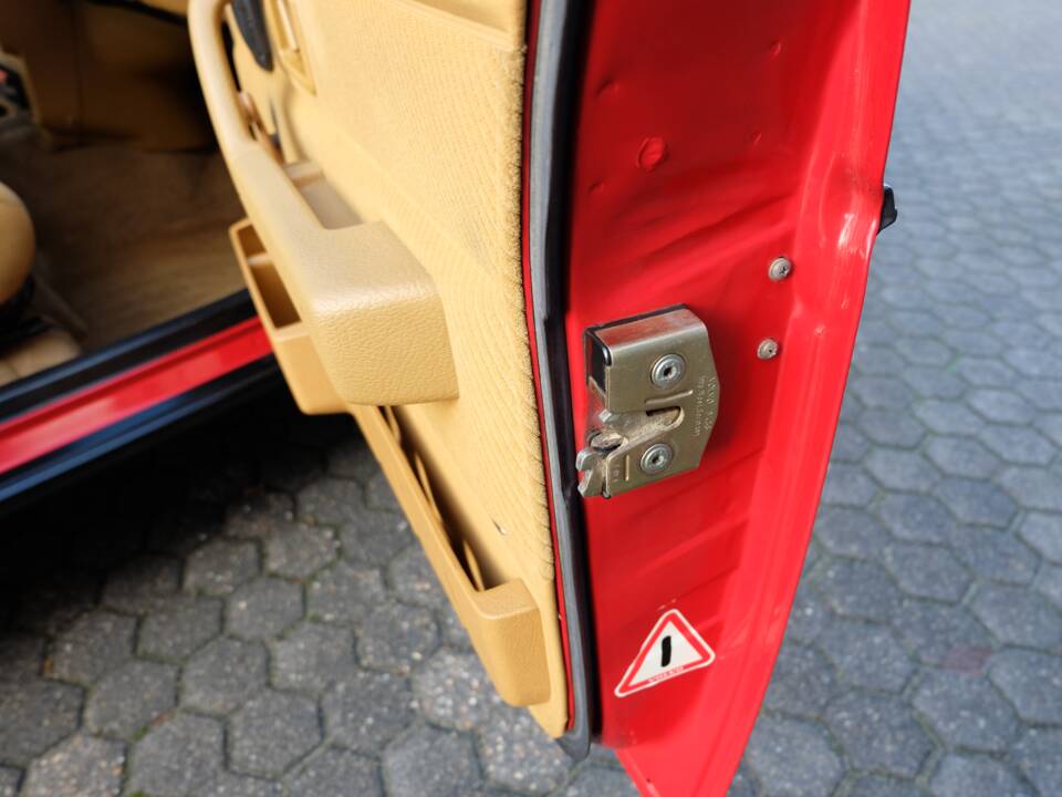 Image 39/75 de Volvo 240 (1986)