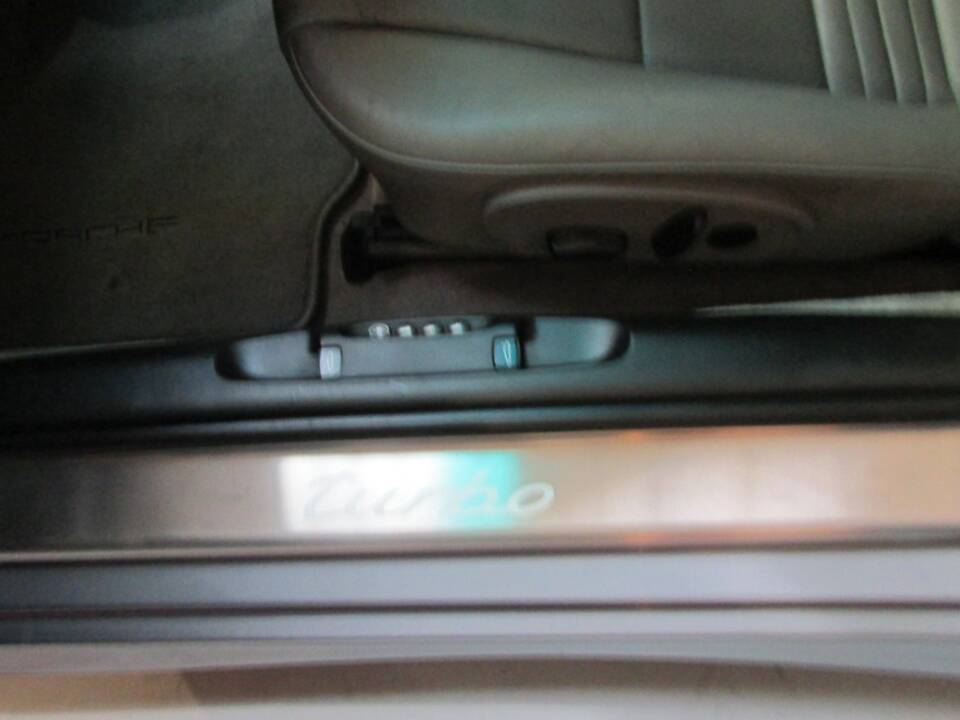 Bild 22/22 von Porsche 911 Turbo (2003)