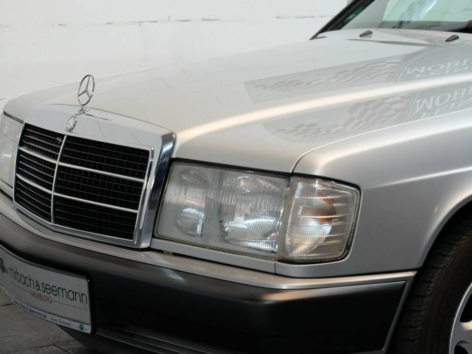 Bild 19/32 von Mercedes-Benz 190 E 1.8 (1991)