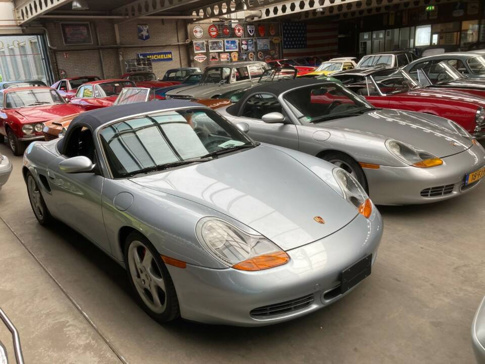 Image 36/44 de Porsche Boxster S (2000)