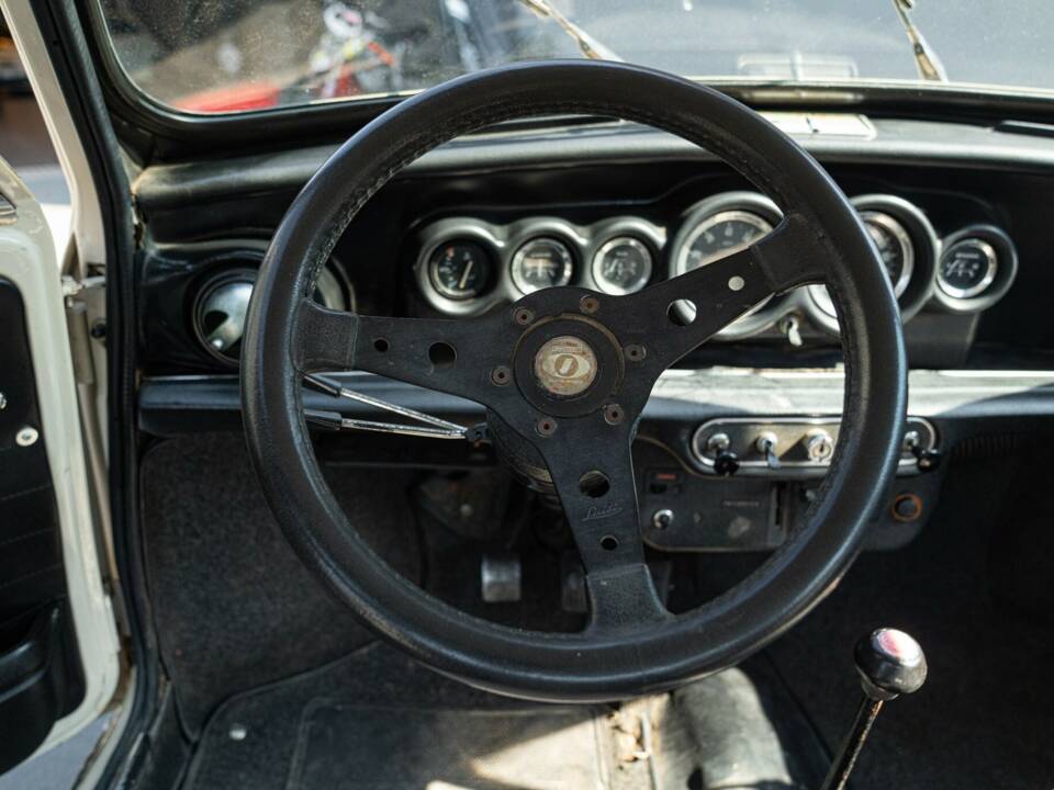 Image 40/47 of Innocenti Mini Cooper 1300 (1974)