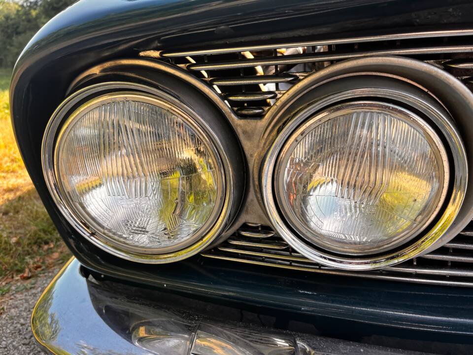 Image 15/22 de Alfa Romeo 2600 Sprint (1963)