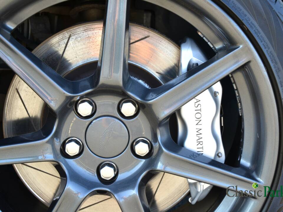 Image 45/50 de Aston Martin V8 Vantage (2005)