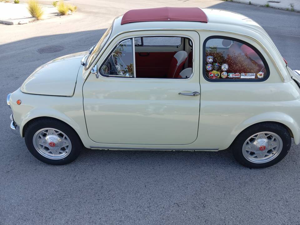 Image 24/50 of FIAT 500 F (1970)