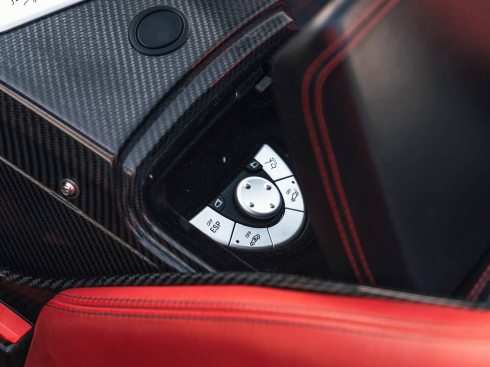 Image 15/45 de Mercedes-Benz SLR Stirling Moss (2009)