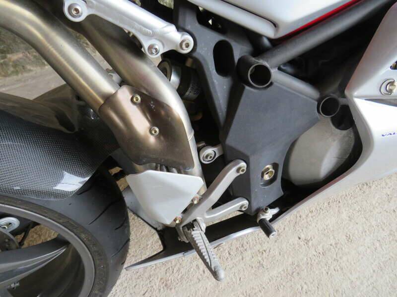 Bild 21/38 von MV Agusta DUMMY (2000)