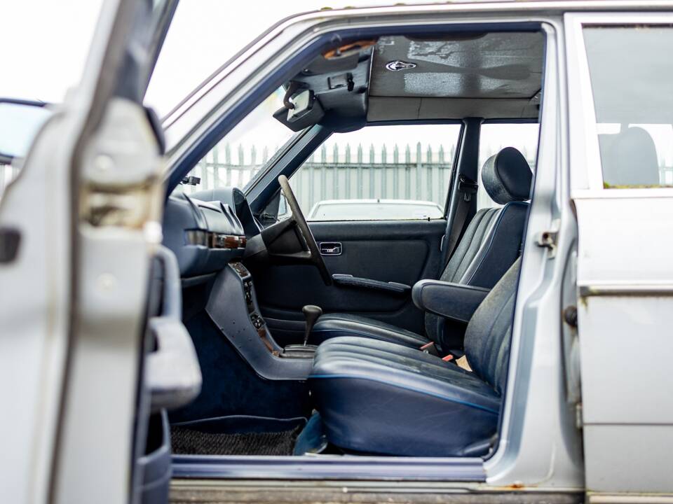 Bild 47/50 von Mercedes-Benz 280 TE (1983)
