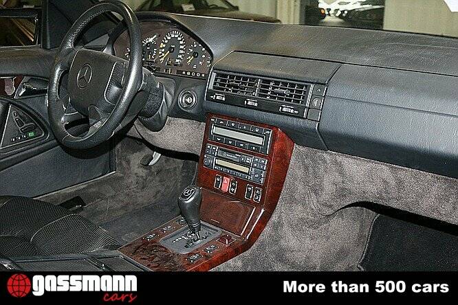 Imagen 9/13 de Mercedes-Benz SL 320 (1996)