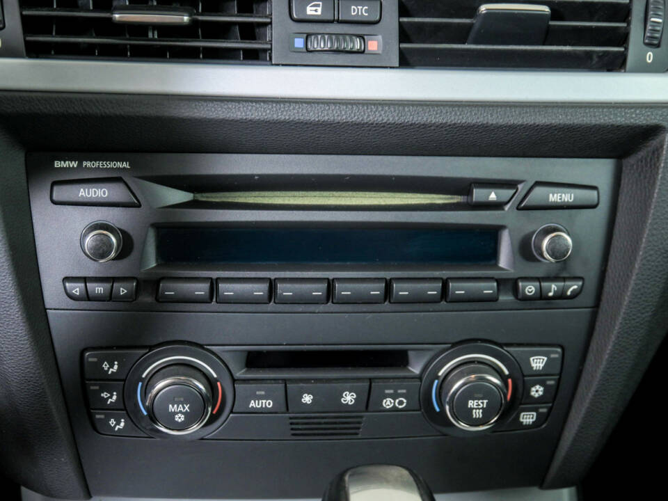 Imagen 24/50 de BMW 325i (2007)