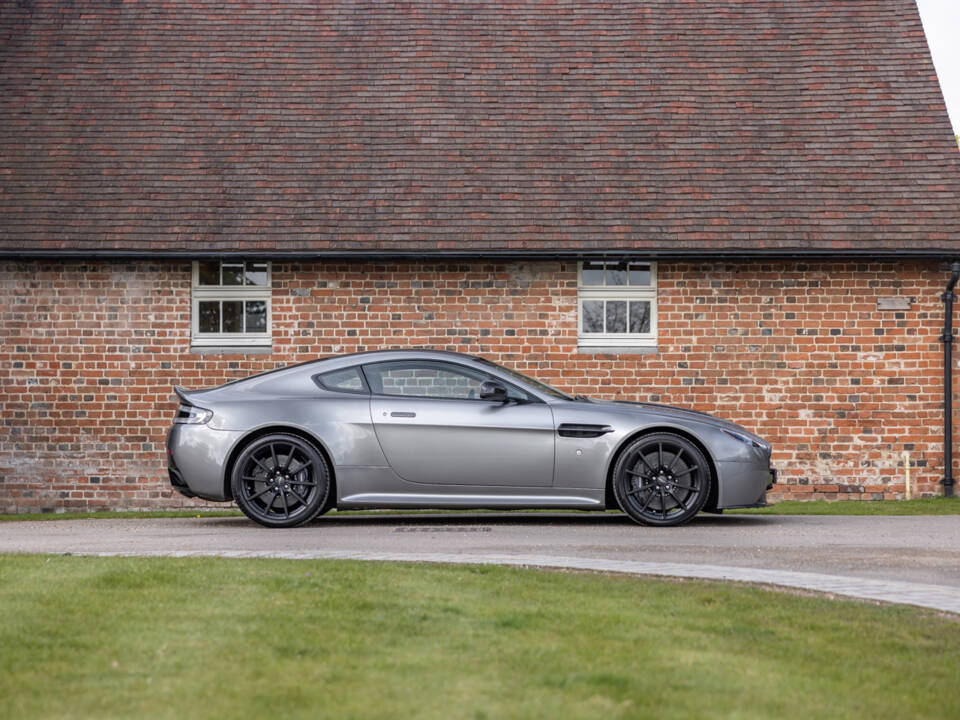 Bild 38/71 von Aston Martin V12 Vantage S (2015)