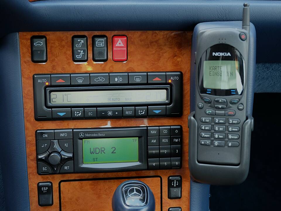 Image 39/70 de Mercedes-Benz CL 500 (1997)