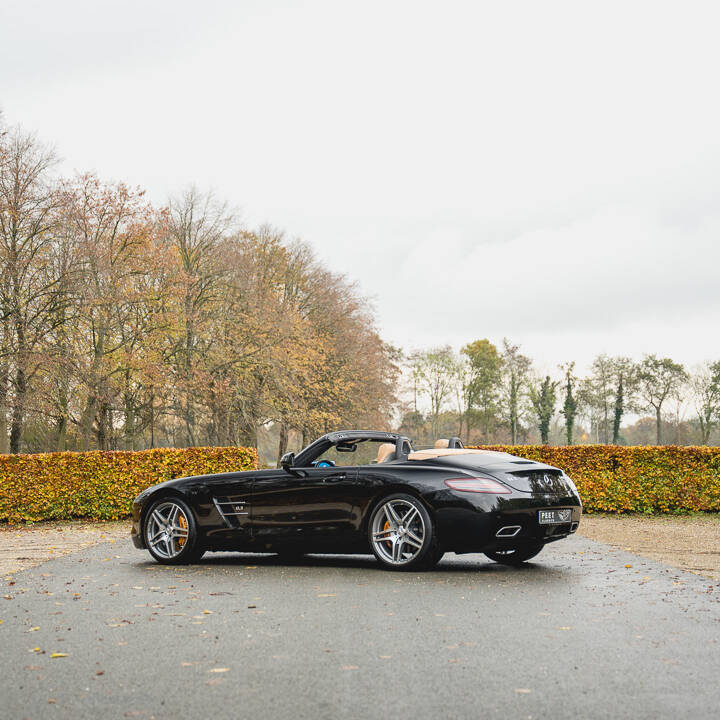 Image 27/100 of Mercedes-Benz SLS AMG Roadster (2011)