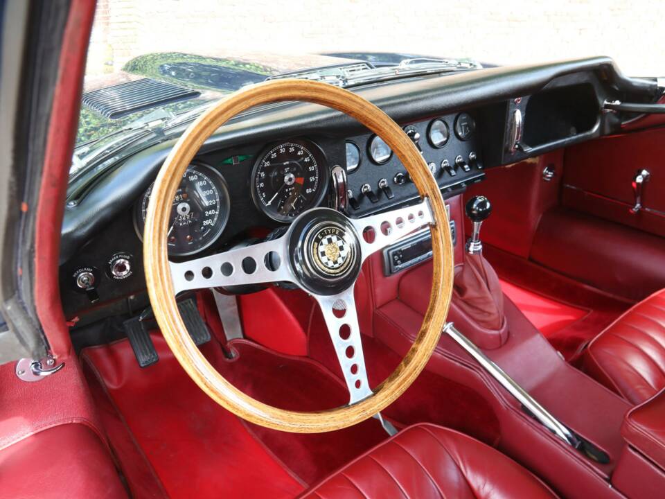 Imagen 28/50 de Jaguar E-Type 4.2 (1964)