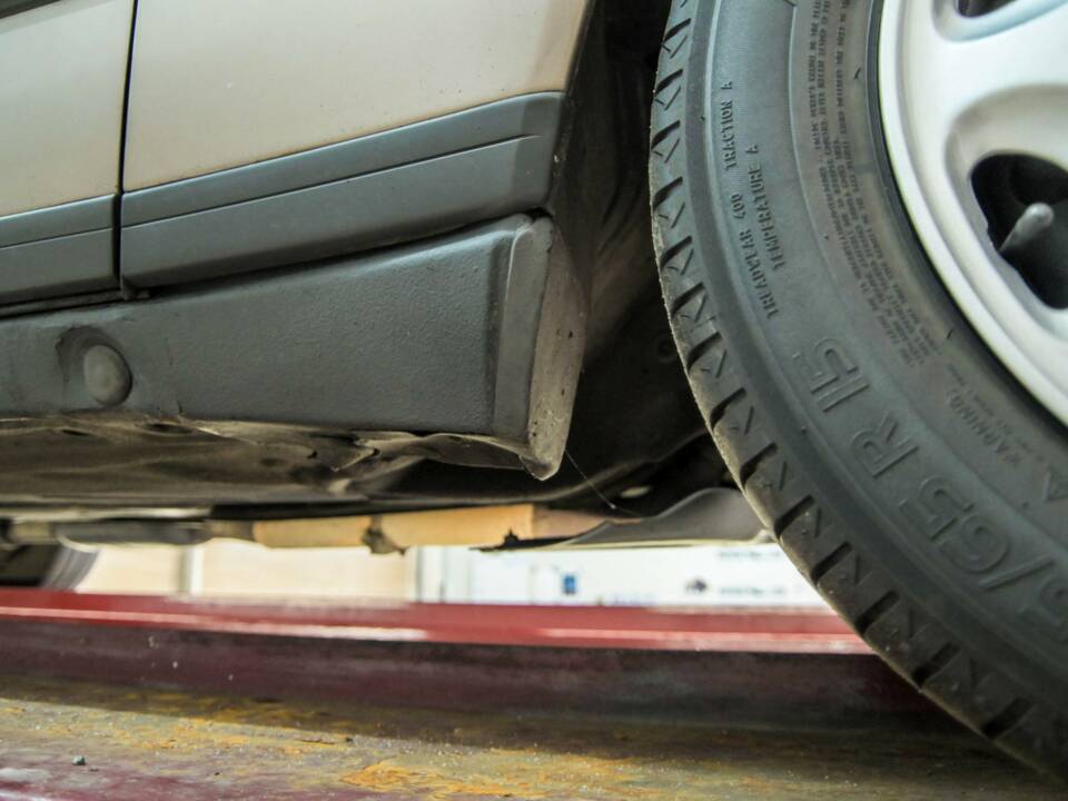 Image 49/50 of Mercedes-Benz 300 TD (1986)