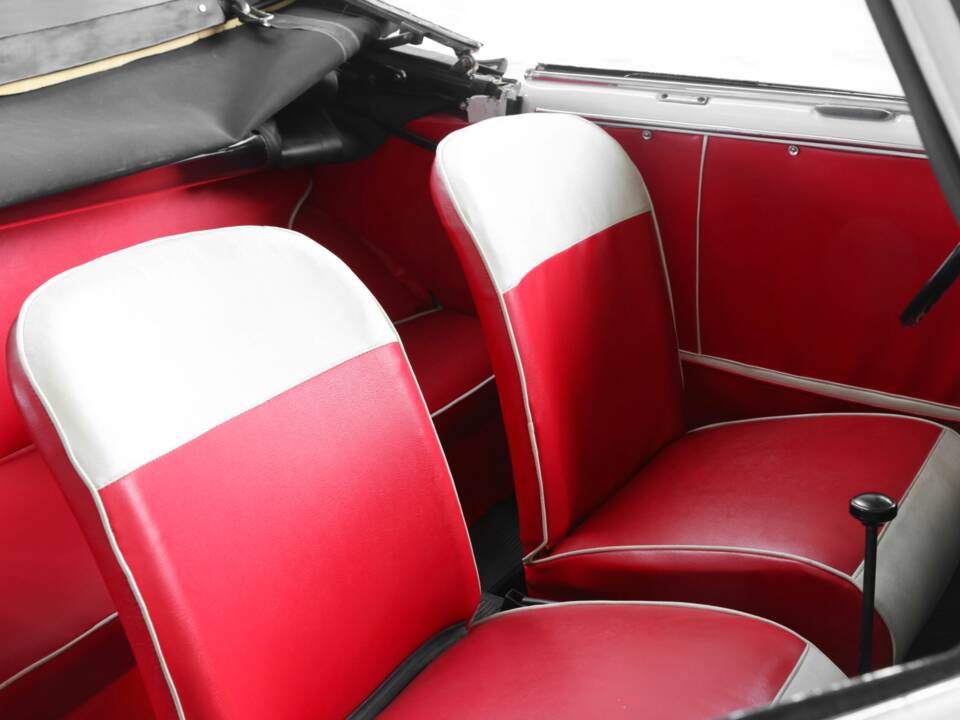 Image 22/37 of Autobianchi Bianchina Convertible (1960)