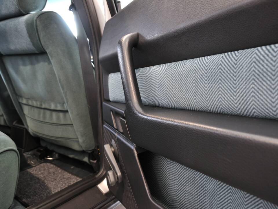 Bild 29/41 von Alfa Romeo 164 2.0 (1990)