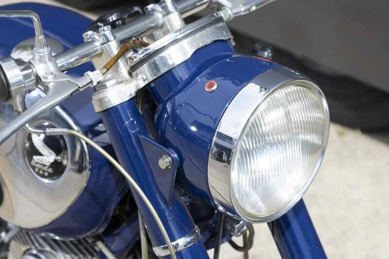 Image 13/39 of Honda CB 72 (1960)