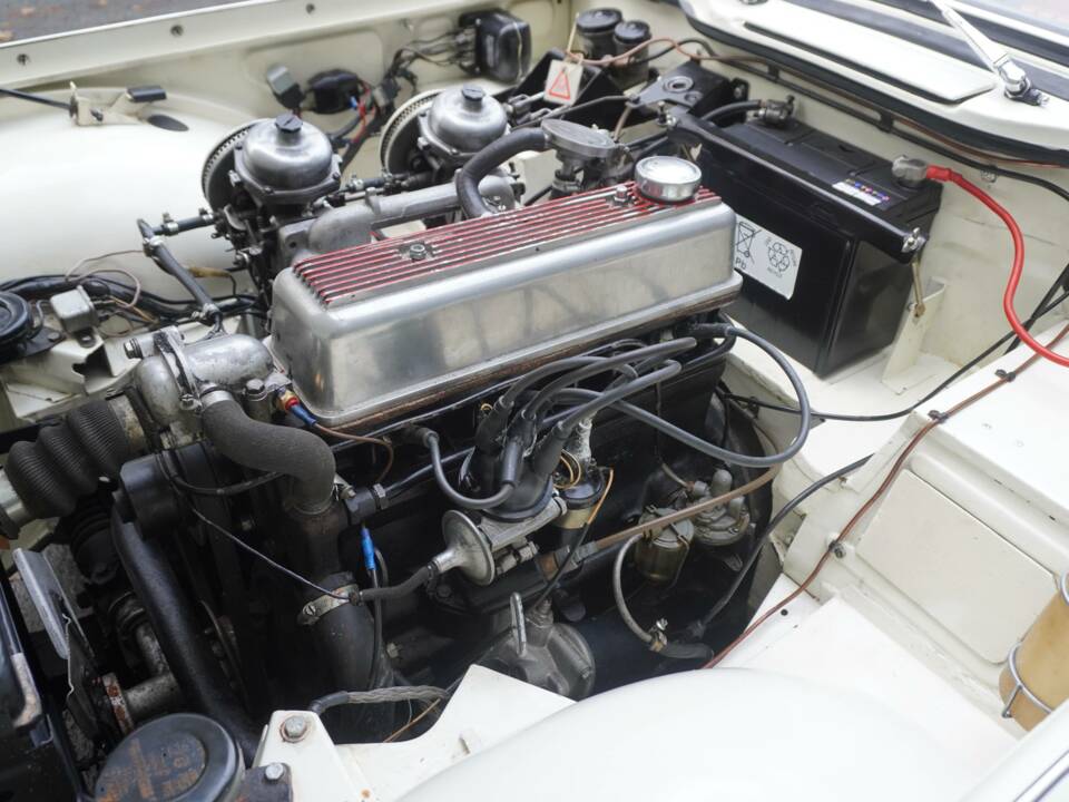 Bild 16/19 von Triumph TR 4A (1966)