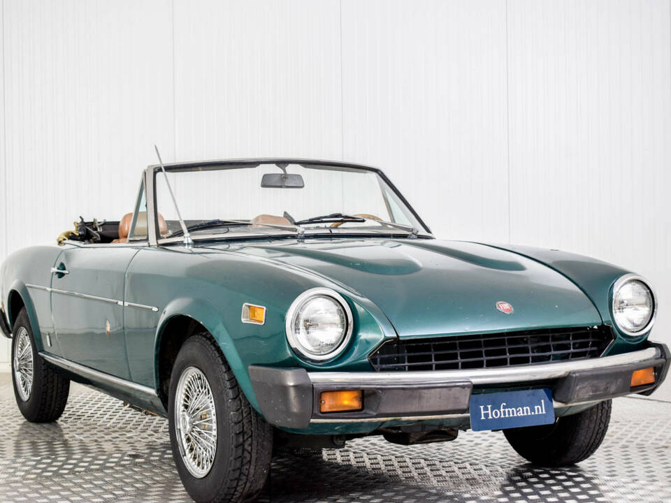 Immagine 12/50 di FIAT 124 Spider CS1 (1977)