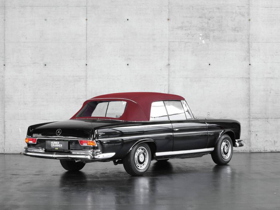 Image 4/50 of Mercedes-Benz 220 SE b (1962)