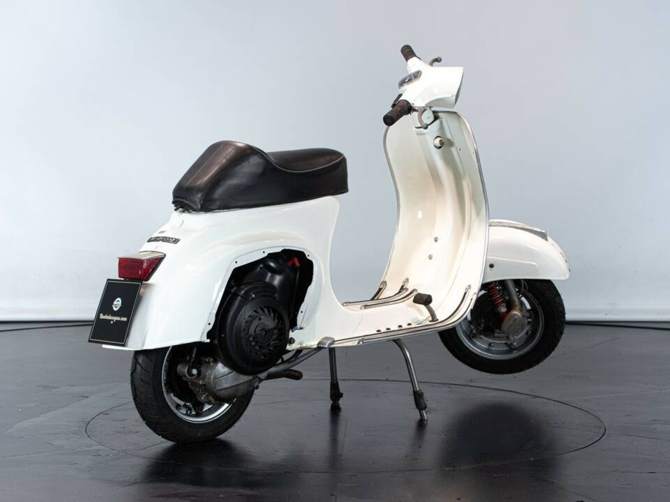 Immagine 6/50 di Piaggio Vespa 50 Special (1972)
