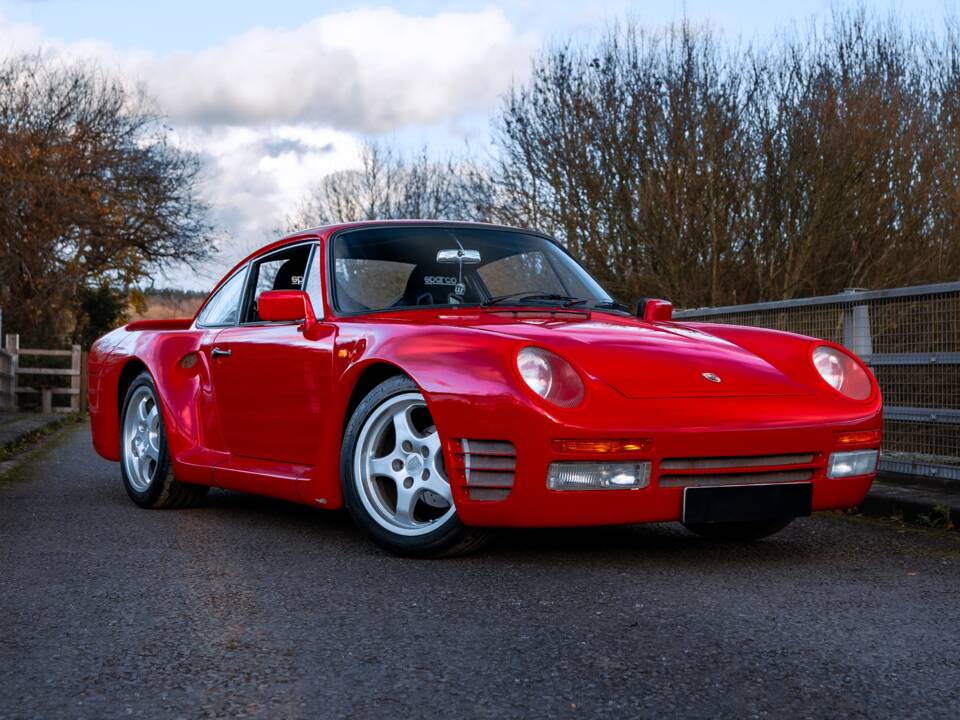 Image 17/23 of Porsche 959 (1966)