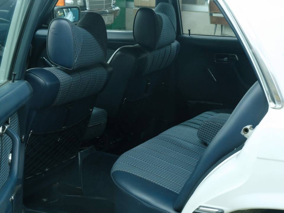 Image 19/50 de Mercedes-Benz 280 SEL (1978)