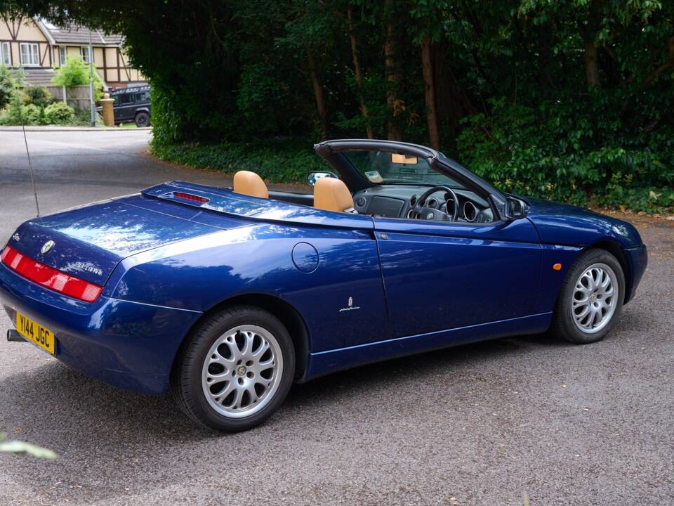 Image 5/45 of Alfa Romeo Spider 2.0 Twin Spark 16V (2001)