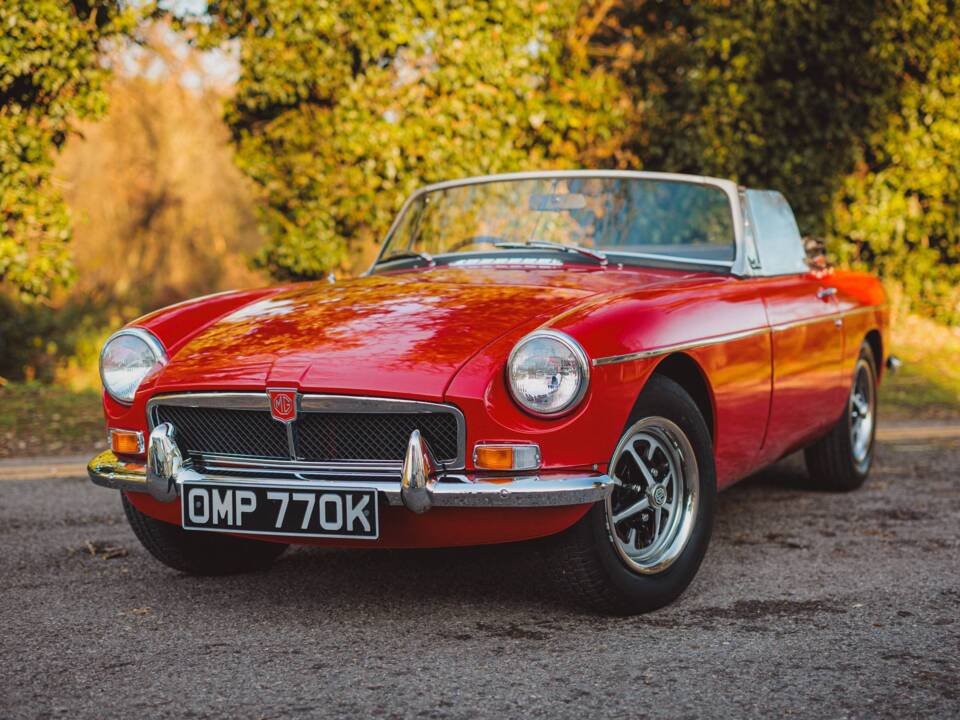 Image 1/8 of MG MGB GT (1972)