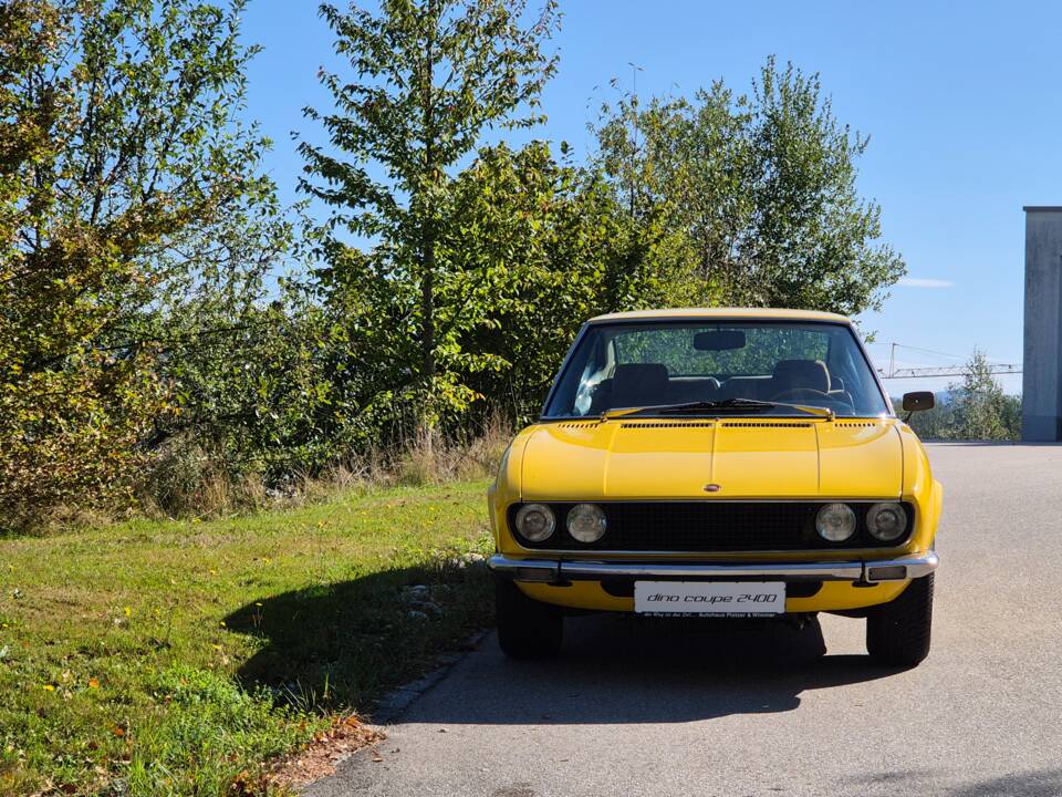 Immagine 2/51 di FIAT Dino 2400 Coupe (1971)