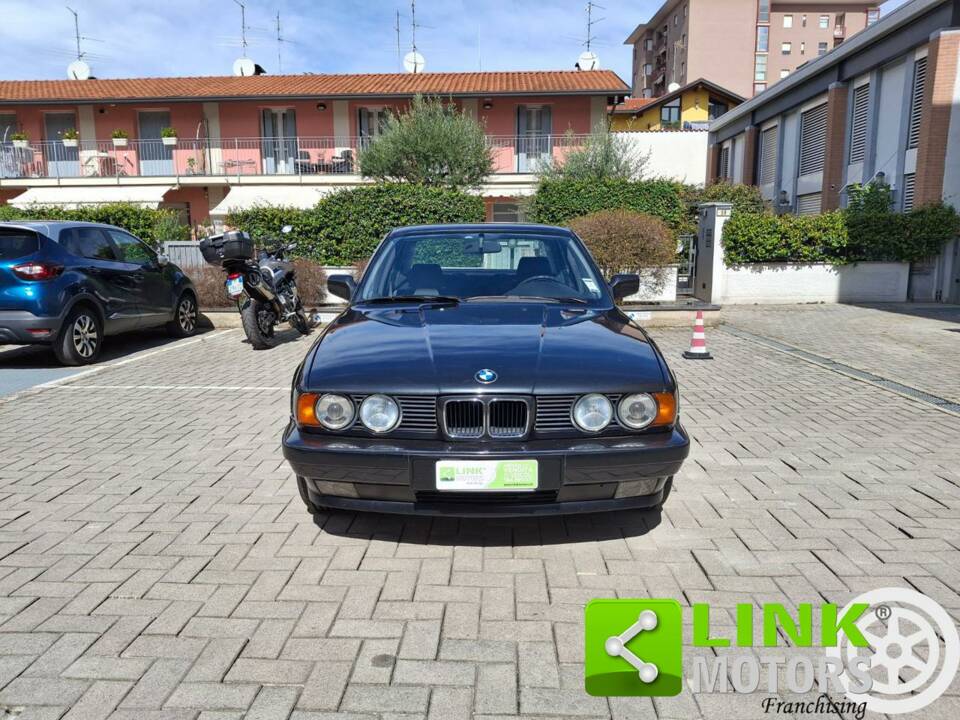 Imagen 2/10 de BMW 520i (1991)