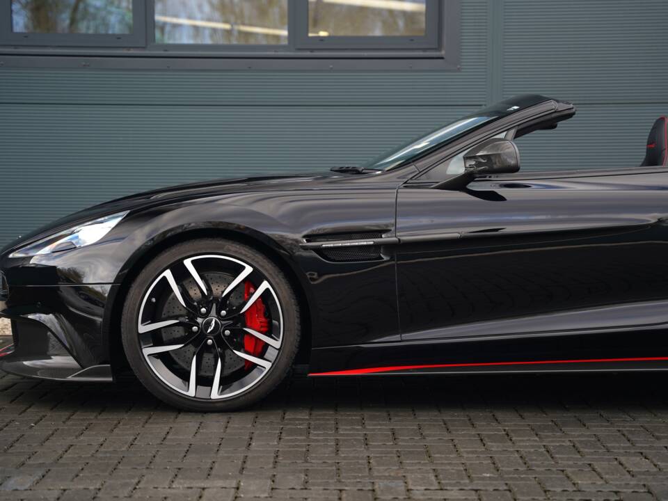 Image 9/50 of Aston Martin Vanquish S Volante (2018)