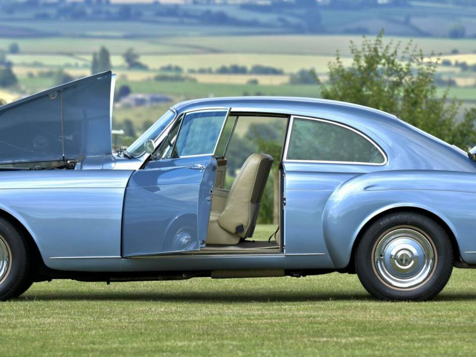 Immagine 26/50 di Bentley S 1 Continental (1958)