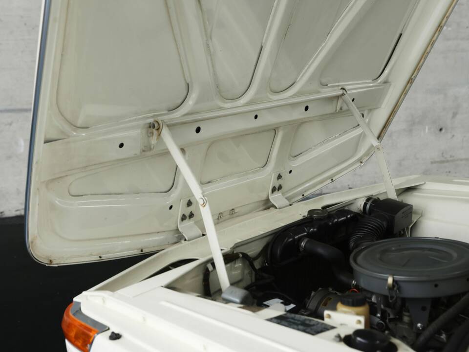 Immagine 44/50 di BMW 2000 (1969)