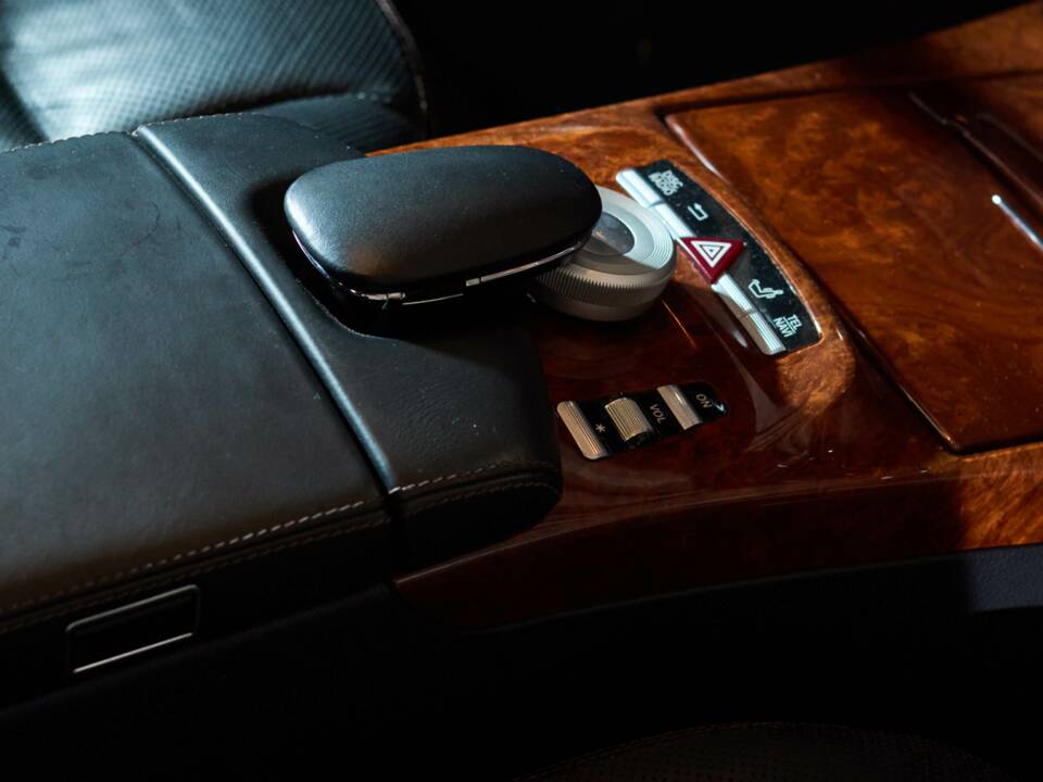 Image 37/128 de Mercedes-Benz S 500 BlueEFFICIENCY (2011)