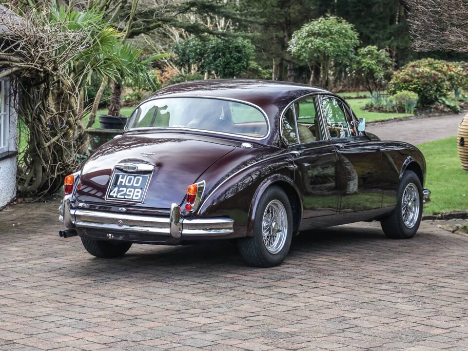 Image 46/50 of Jaguar Mk II 3.8 (2004)