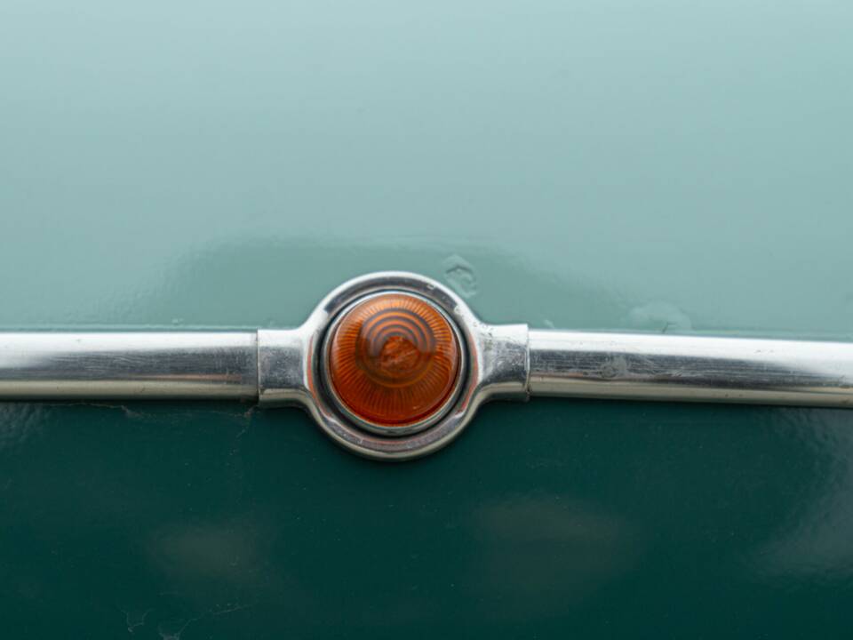 Image 19/50 of FIAT 1400 B (1958)