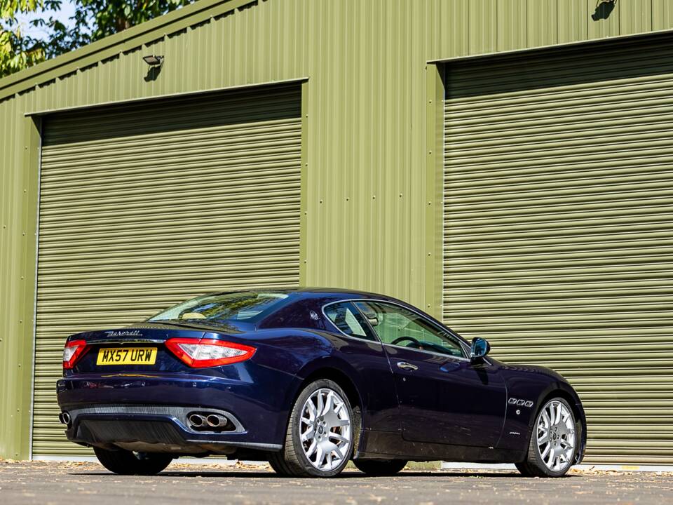 Immagine 22/31 di Maserati GranTurismo 4.2 (2008)
