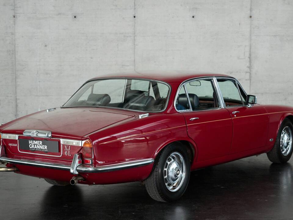 Bild 30/50 von Jaguar XJ 6 L 4.2 (1974)
