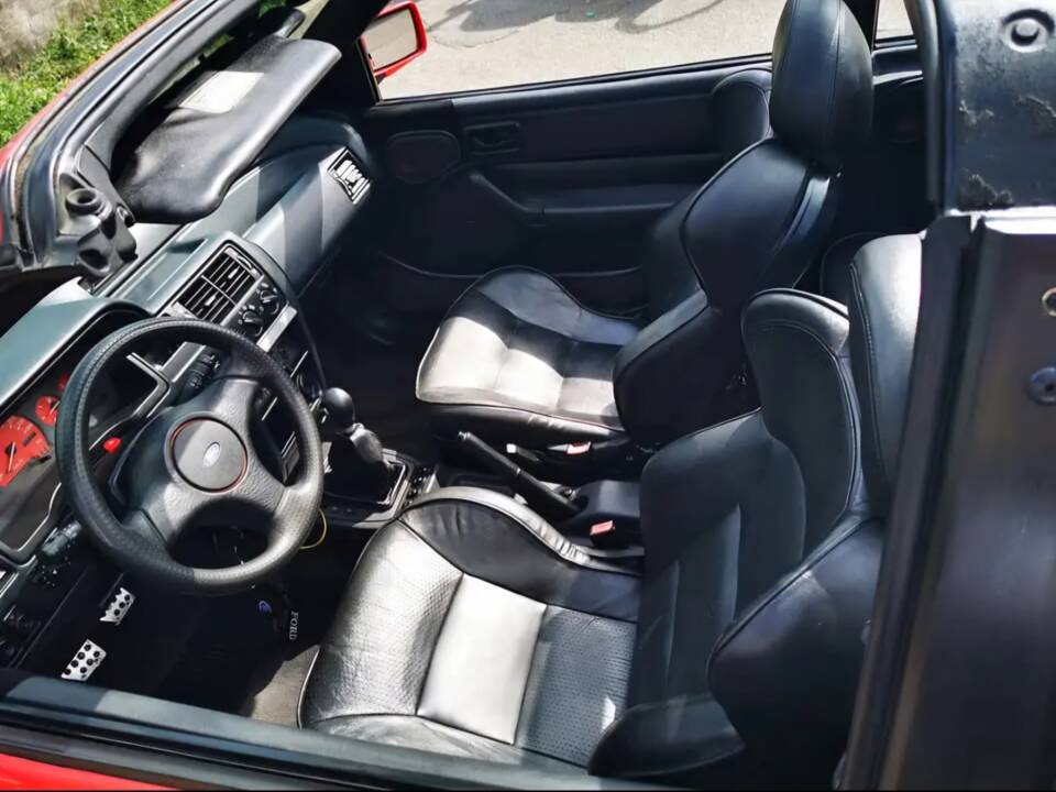 Bild 7/11 von Ford Escort 1.8 16v (1991)