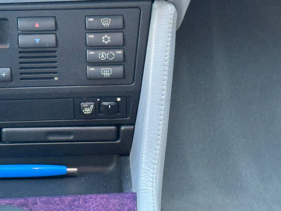 Image 62/100 of BMW 540i Touring (1998)