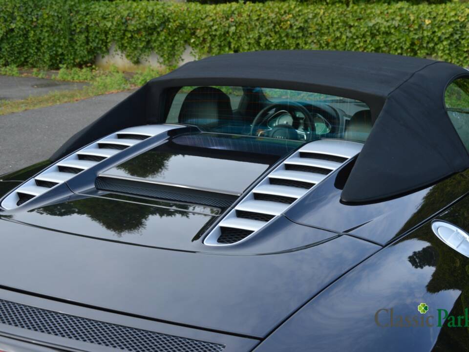 Image 20/50 of Audi R8 Spyder 4.2 FSI Quattro (2011)