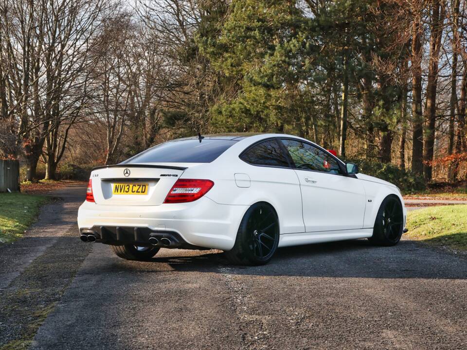 Imagen 23/40 de Mercedes-Benz C 63 AMG (2013)