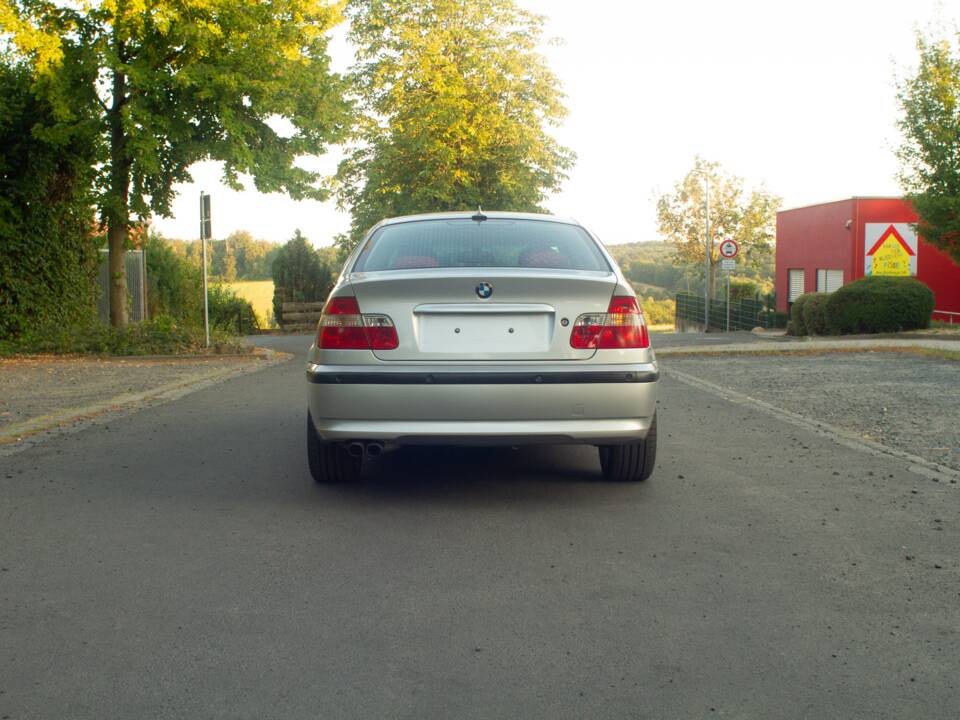 Afbeelding 31/58 van BMW 330i (2002)