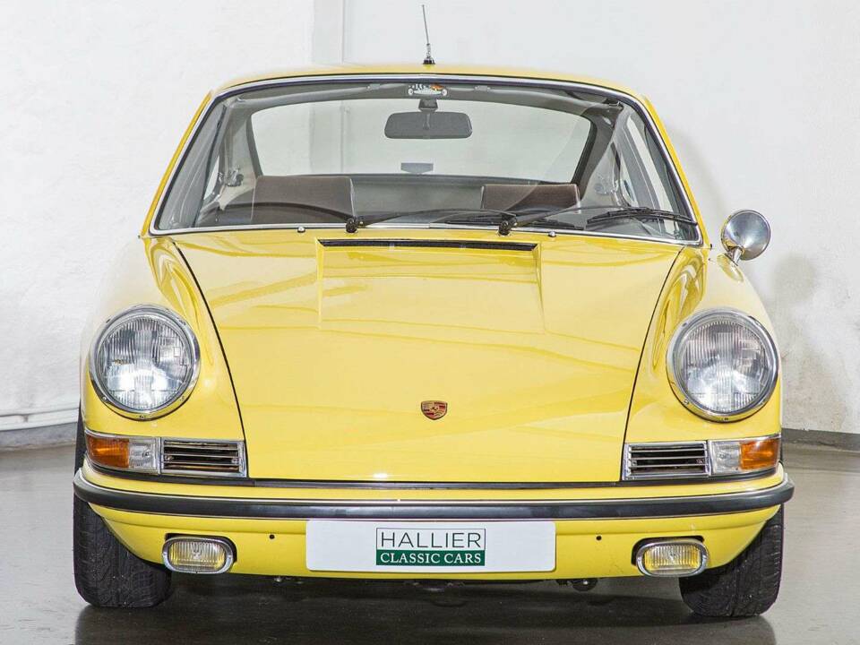 Image 2/20 of Porsche 911 2.0 L (1968)