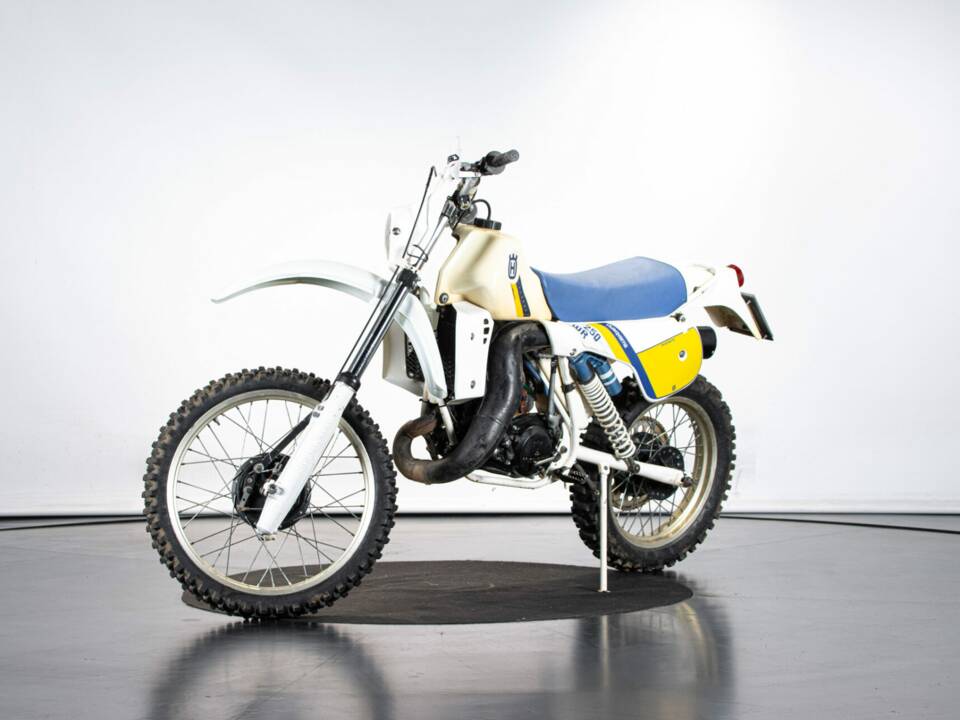Image 8/50 of Husqvarna WR 250 (1985)