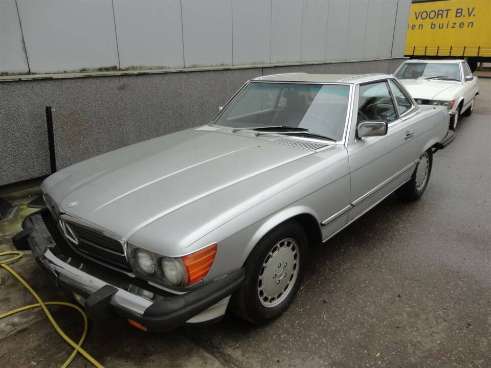 Imagen 36/36 de Mercedes-Benz 560 SL (1986)