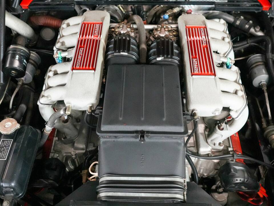 Bild 4/50 von Ferrari Testarossa (1990)
